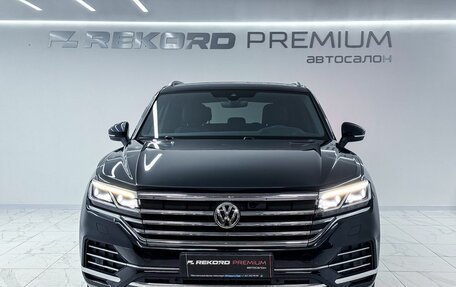Volkswagen Touareg III, 2020 год, 4 700 000 рублей, 4 фотография