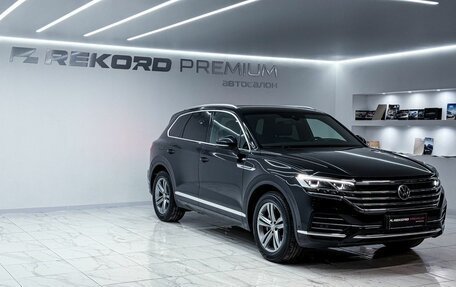 Volkswagen Touareg III, 2020 год, 4 700 000 рублей, 6 фотография