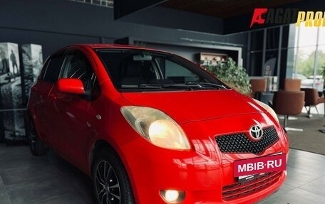 Toyota Yaris III рестайлинг, 2007 год, 570 000 рублей, 3 фотография