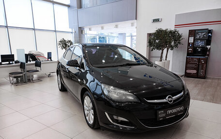 Opel Astra J, 2014 год, 764 000 рублей, 3 фотография