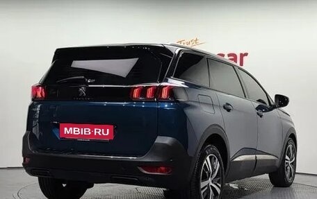 Peugeot 5008 II, 2022 год, 2 240 000 рублей, 2 фотография