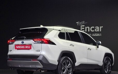 Toyota RAV4, 2022 год, 2 400 085 рублей, 3 фотография