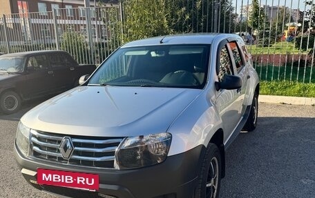 Renault Duster I рестайлинг, 2013 год, 910 000 рублей, 2 фотография