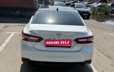 Toyota Camry, 2022 год, 3 750 000 рублей, 2 фотография