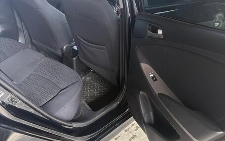 Hyundai Solaris II рестайлинг, 2015 год, 820 000 рублей, 6 фотография