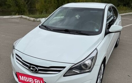 Hyundai Solaris II рестайлинг, 2015 год, 1 080 000 рублей, 3 фотография