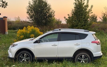 Toyota RAV4, 2018 год, 2 390 000 рублей, 3 фотография