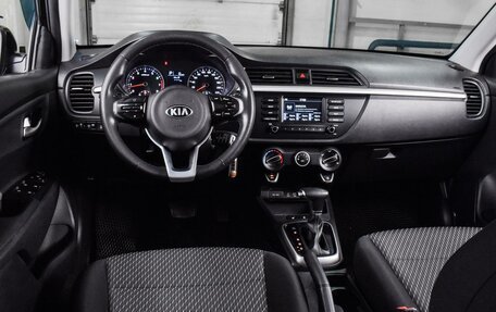 KIA Rio IV, 2018 год, 1 389 000 рублей, 6 фотография