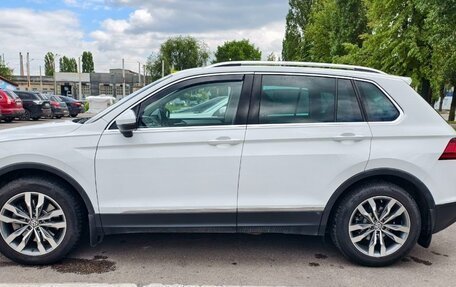 Volkswagen Tiguan II, 2018 год, 3 050 000 рублей, 3 фотография
