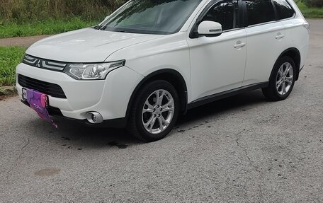 Mitsubishi Outlander III рестайлинг 3, 2012 год, 1 450 000 рублей, 3 фотография