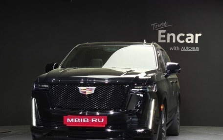 Cadillac Escalade V, 2022 год, 11 050 135 рублей, 3 фотография