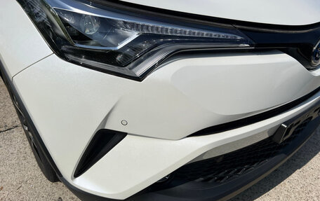 Toyota C-HR I рестайлинг, 2018 год, 2 400 000 рублей, 3 фотография