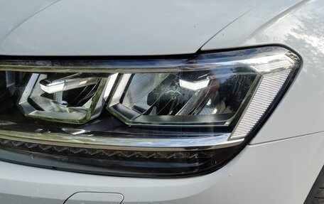Volkswagen Tiguan II, 2017 год, 2 065 000 рублей, 3 фотография
