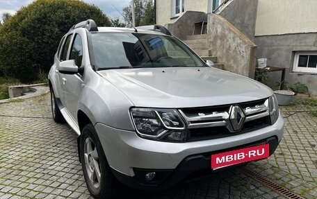 Renault Duster I рестайлинг, 2017 год, 1 000 000 рублей, 3 фотография