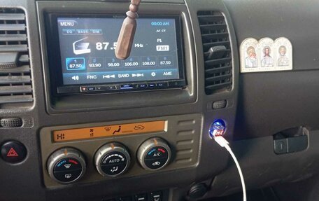 Nissan Navara (Frontier), 2008 год, 1 200 000 рублей, 2 фотография