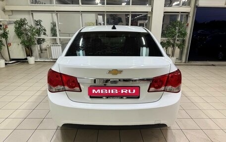 Chevrolet Cruze II, 2010 год, 630 000 рублей, 4 фотография