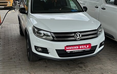 Volkswagen Tiguan I, 2016 год, 1 790 000 рублей, 2 фотография