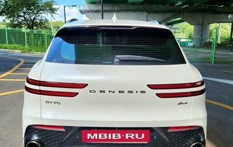 Genesis GV70, 2022 год, 3 335 000 рублей, 5 фотография