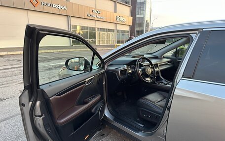 Lexus RX IV рестайлинг, 2016 год, 3 590 000 рублей, 18 фотография