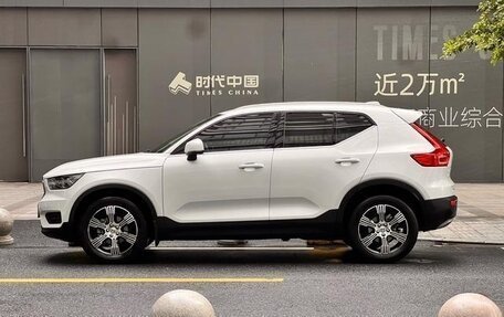 Volvo XC40 I, 2021 год, 1 820 000 рублей, 3 фотография