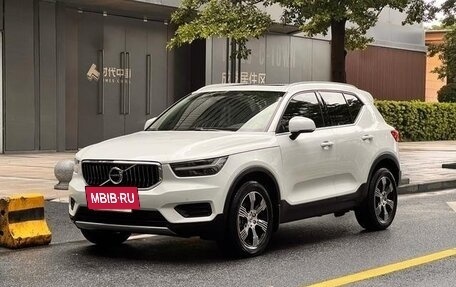 Volvo XC40 I, 2021 год, 1 820 000 рублей, 2 фотография