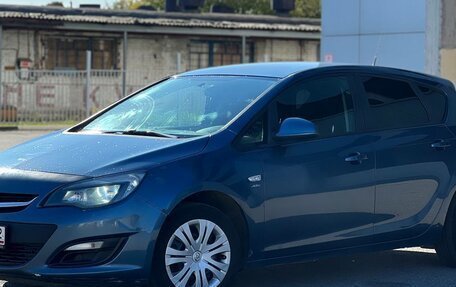 Opel Astra J, 2013 год, 720 000 рублей, 2 фотография