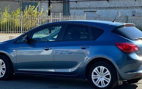 Opel Astra J, 2013 год, 720 000 рублей, 4 фотография