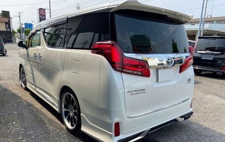 Toyota Alphard III, 2021 год, 3 244 000 рублей, 2 фотография