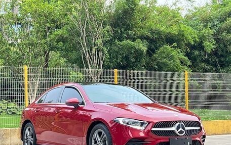 Mercedes-Benz A-Класс, 2022 год, 2 200 000 рублей, 3 фотография