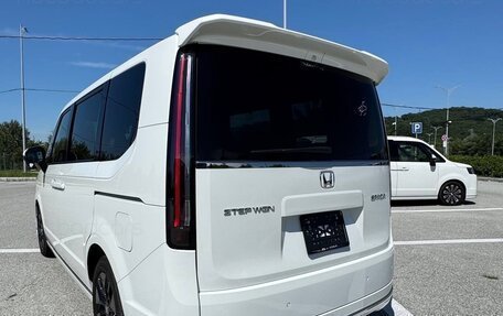 Honda Stepwgn, 2022 год, 2 213 555 рублей, 2 фотография
