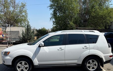 Mitsubishi Outlander III рестайлинг 3, 2010 год, 1 300 000 рублей, 3 фотография