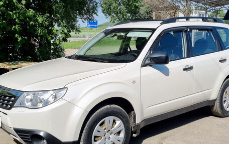 Subaru Forester, 2012 год, 990 000 рублей, 2 фотография