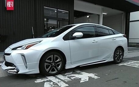 Toyota Prius IV XW50, 2021 год, 1 608 000 рублей, 4 фотография