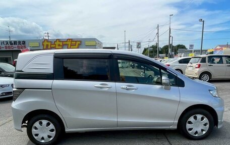 Honda Freed I, 2016 год, 855 000 рублей, 7 фотография
