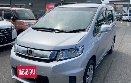 Honda Freed I, 2016 год, 855 000 рублей, 2 фотография