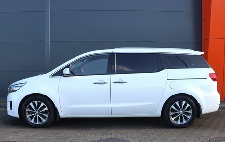 KIA Carnival III, 2016 год, 2 549 000 рублей, 2 фотография