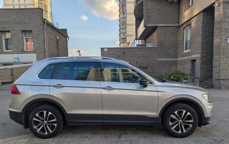 Volkswagen Tiguan II, 2019 год, 2 490 000 рублей, 4 фотография