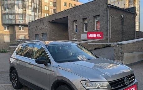 Volkswagen Tiguan II, 2019 год, 2 490 000 рублей, 3 фотография