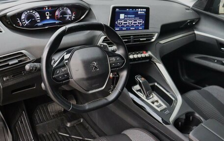 Peugeot 3008 II, 2019 год, 1 899 000 рублей, 5 фотография