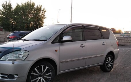 Toyota Ipsum II, 2001 год, 850 000 рублей, 3 фотография