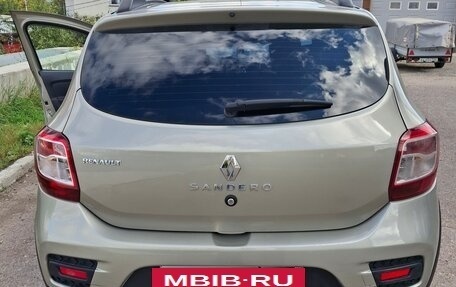 Renault Sandero II рестайлинг, 2018 год, 750 000 рублей, 2 фотография