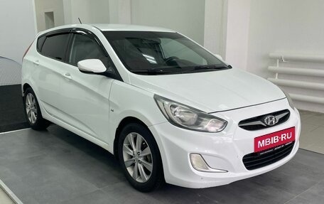 Hyundai Solaris II рестайлинг, 2011 год, 780 000 рублей, 3 фотография
