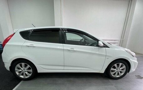 Hyundai Solaris II рестайлинг, 2011 год, 780 000 рублей, 4 фотография
