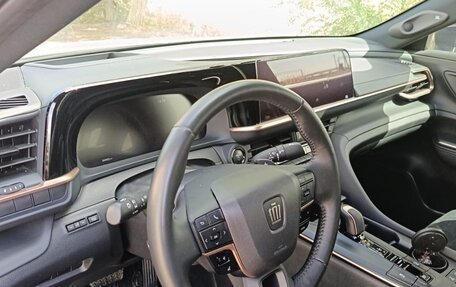 Toyota Crown, 2023 год, 5 950 000 рублей, 5 фотография