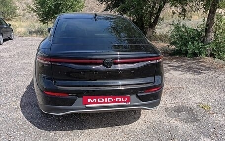 Toyota Crown, 2023 год, 5 950 000 рублей, 4 фотография