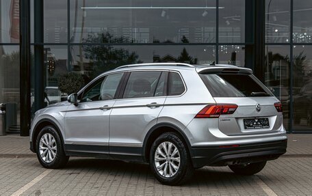 Volkswagen Tiguan II, 2017 год, 1 995 000 рублей, 4 фотография