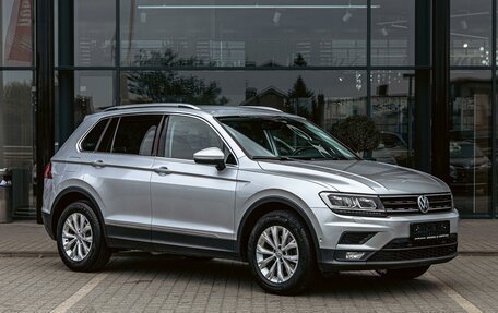 Volkswagen Tiguan II, 2017 год, 1 995 000 рублей, 3 фотография