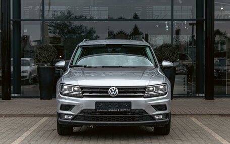 Volkswagen Tiguan II, 2017 год, 1 995 000 рублей, 2 фотография