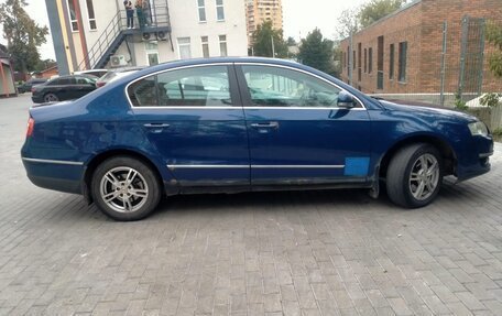 Volkswagen Passat B6, 2006 год, 565 000 рублей, 2 фотография