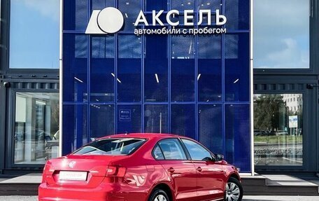 Volkswagen Jetta VI, 2011 год, 949 000 рублей, 5 фотография